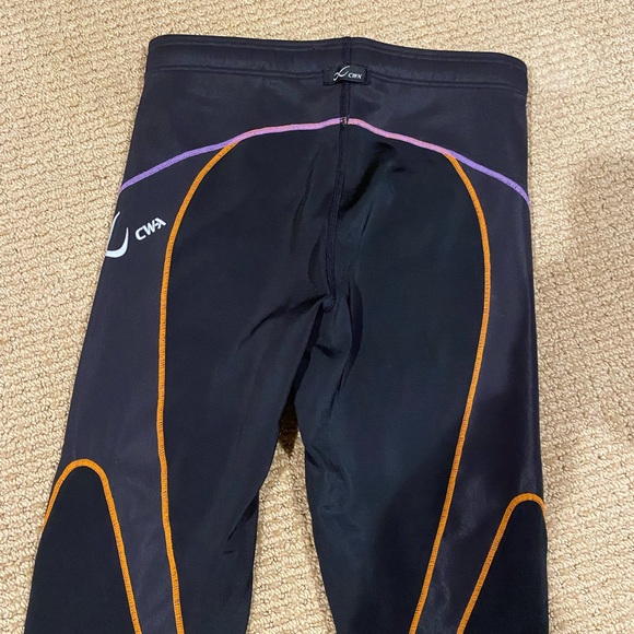CW-X compression tights in excellent condition, size small. Best work out tights - Picture 10 of 11